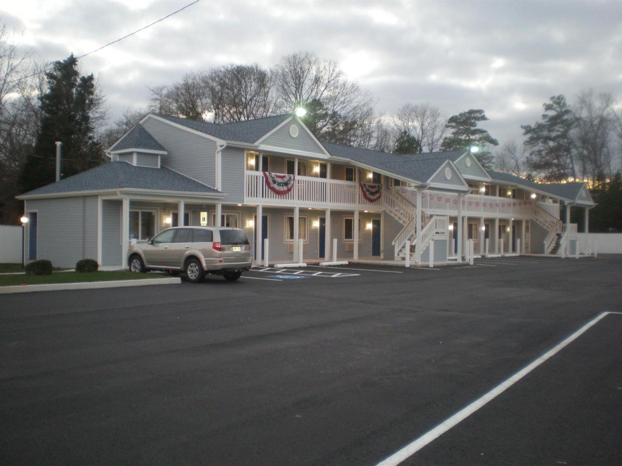 Village Inn & Suites - Smithville Exterior photo