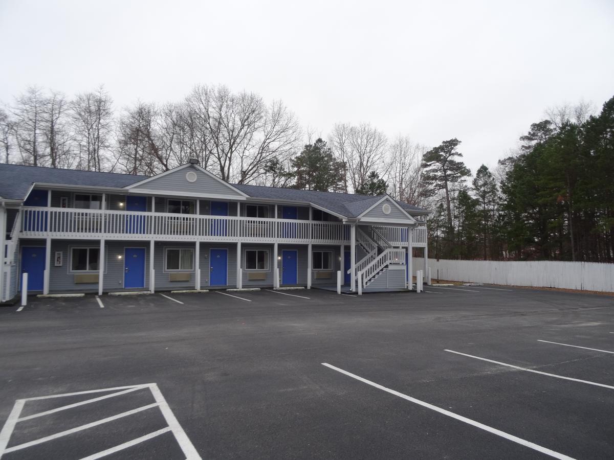 Village Inn & Suites - Smithville Exterior photo