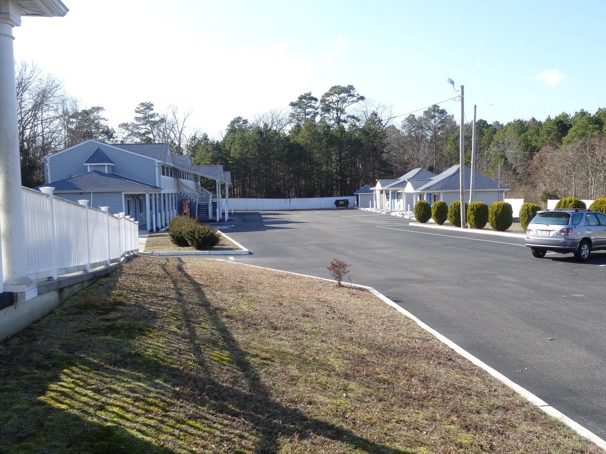 Village Inn & Suites - Smithville Exterior photo
