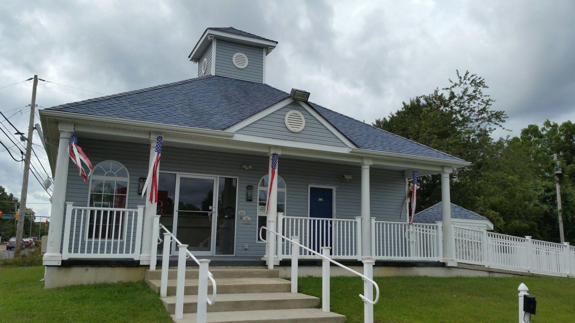 Village Inn & Suites - Smithville Exterior photo